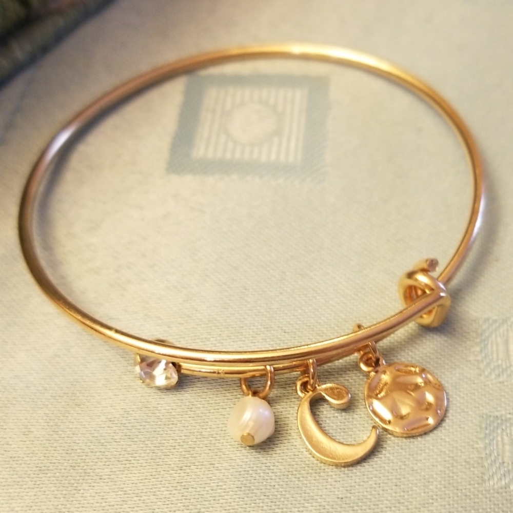 Charm Bracelet w/Rinestone